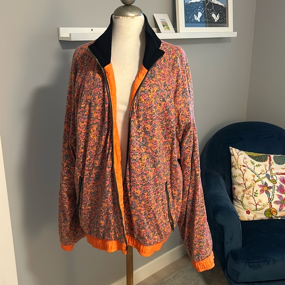 Men's Reversible Jacket - Picture 7 of 9